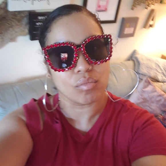 Meet your Posher, Mercedes - Picture 8 of 10